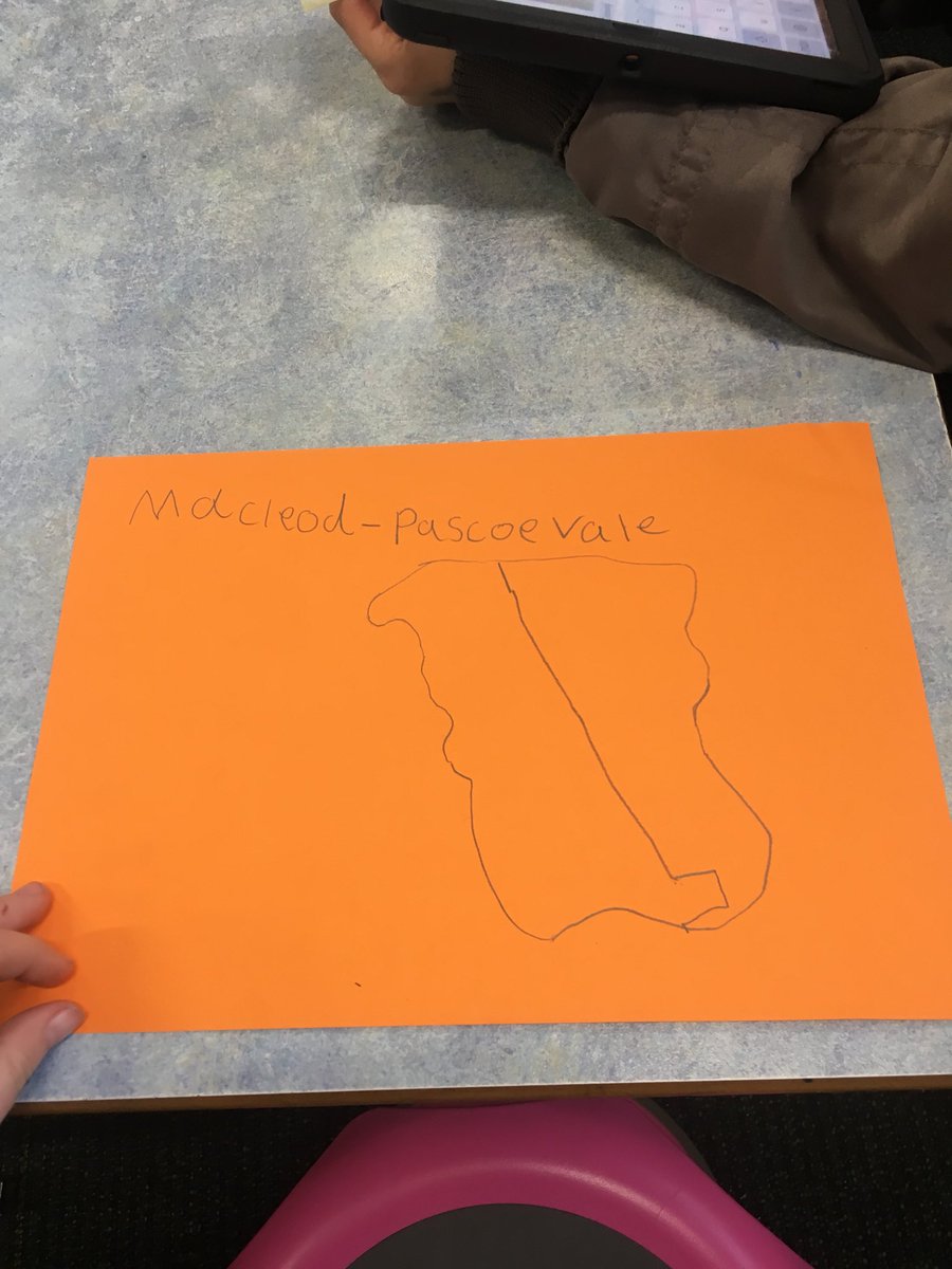 Coburgps_Noha's tweet image. Reporter Lucy is here for another thrilling tale form Coburg Primary School. Today 3/4 Noha’s class was drawing maps on Melbourne bus routes. Their topic is bus history. #busmap #busroutes #historyonbus #bus