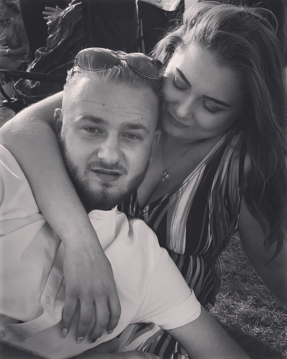 Bobbee_xo's tweet photo. Nothing but smiles with him...one lucky girl👸🏼❤️ https://t.co/xXHd8ELo8x