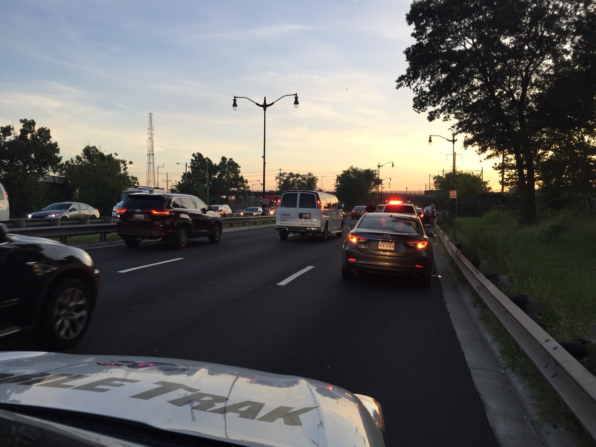 NicoleOBrian2's tweet image. Right lane blocked with theee cars damaged by missing manhole cover - which was replaced by a very handsome cop! 👮🏼‍♂️ Oh, it’s on 295 NB just before Benning Rd. (A little flustered after talking to the cop! 😊) #DCtraffic #whla #abc7 #mobiletrak7
