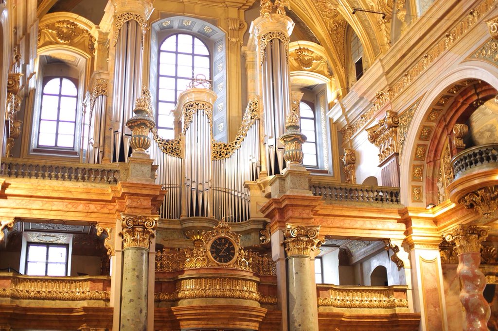 hampuslindwall's tweet image. GET READY VIENNA!! Sunday 6:20pm in Jesuitenkirche I will perform 2 great pieces; Phill Niblock’s Nagro &amp;amp; Cory Arcangel’s Sweet 16, also I will play some of my recent stuff 🔥#phillniblock #coryarcangel #pipeorgan #newmusic #slash