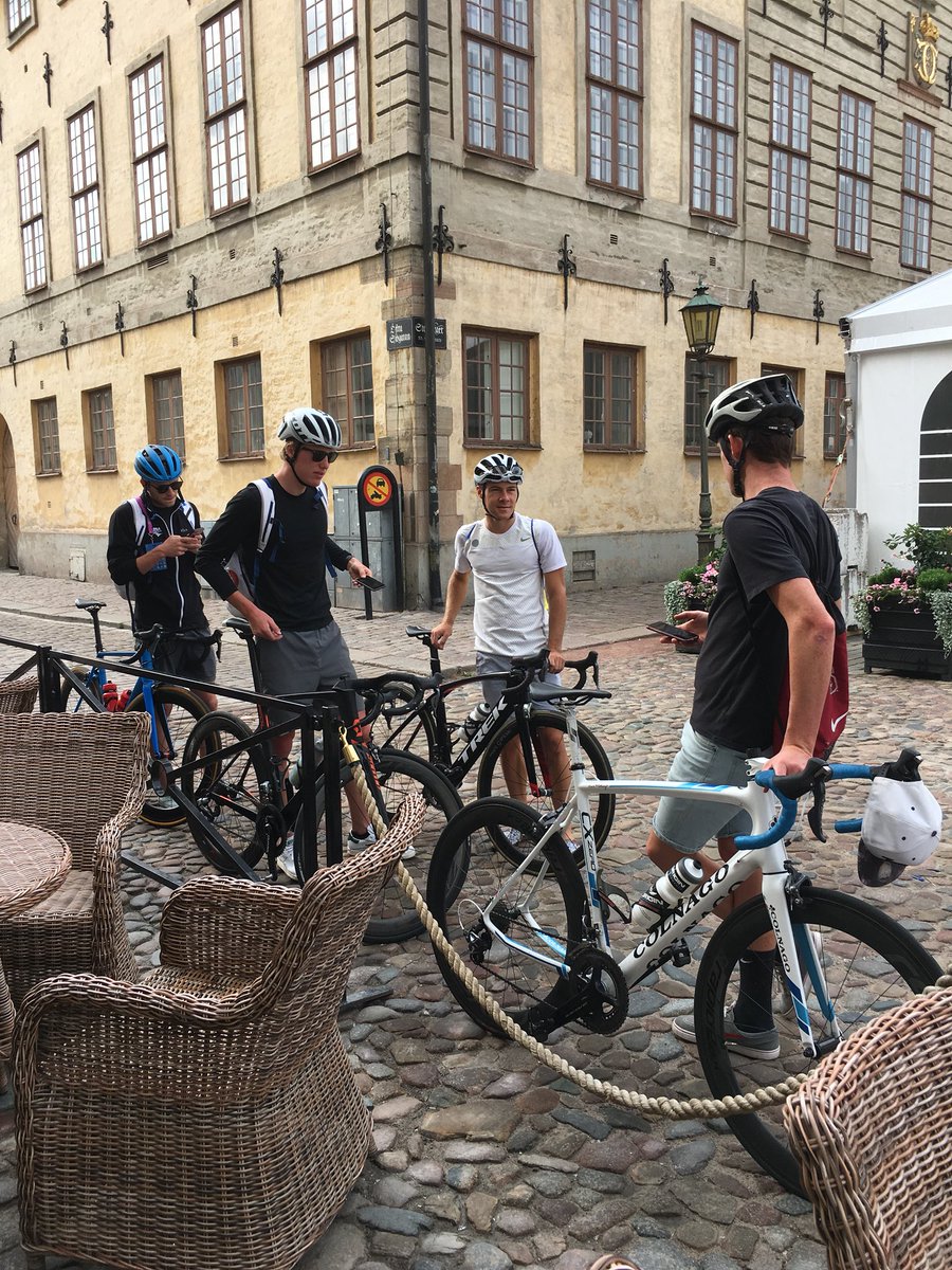 USATriathlonHP's tweet image. Team getting settled in Kalmar for this weekend’s FISU World Uni Champs.  #cobbles