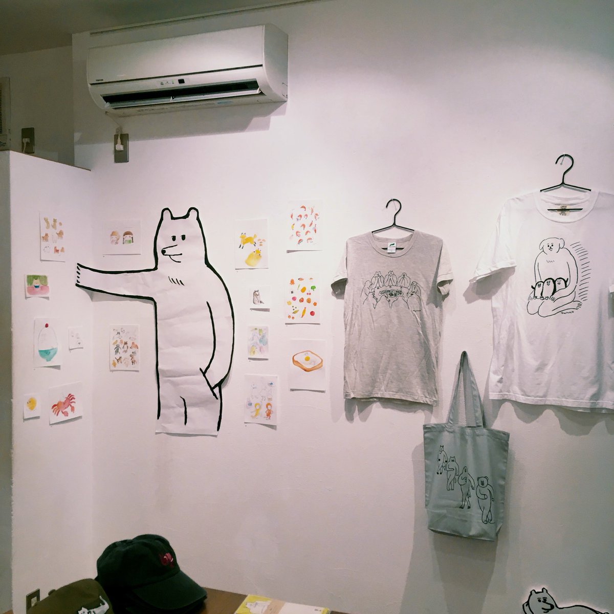 搬入してきました。
明日からです!
初日は15時から21時までです。
お時間があればぜひお越しください〜

yukke個展「TSUMARUTOKO」
▶︎2018.8.31 (Fri) – 9.2 (Sun)
 8/31…15:00 – 21:00
 9/1,9/2…12:00 – 20:00
▶︎ギャラリーイロ
https://t.co/GEBlqonrEG 