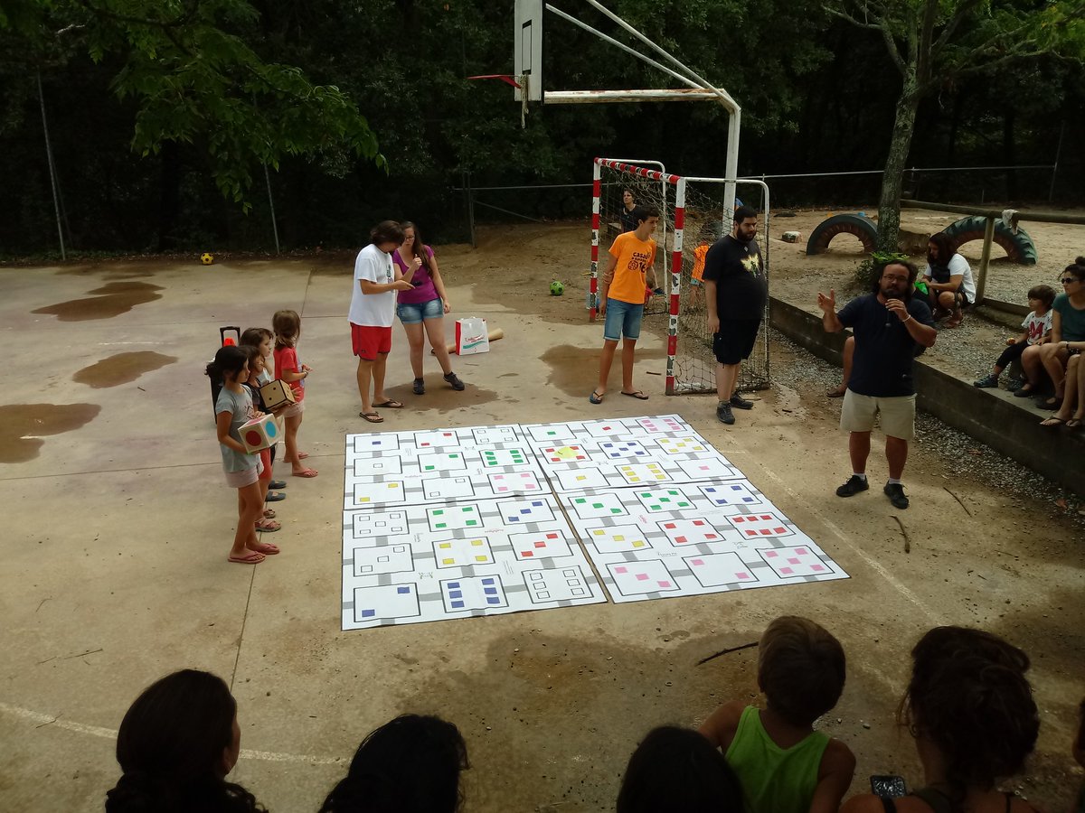 FiloSolaocell's tweet photo. #betacamp18. Node de matematiques i jocs https://t.co/M9MECGak6t