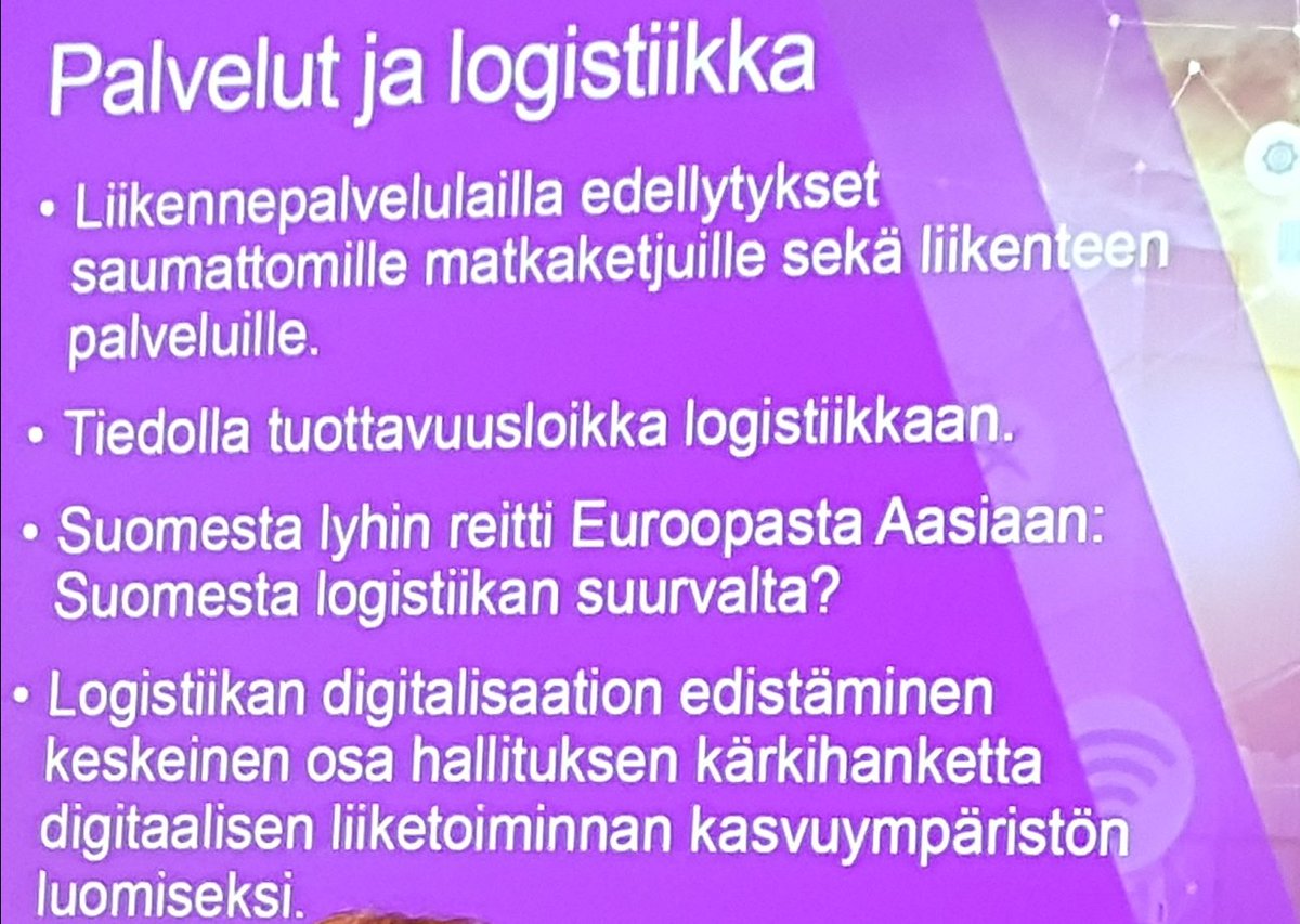 anne_e_suominen's tweet photo. Harri Pursiaisen puheenvuorossa Kuljetuspäivässsä esillä myös sähköisen viestinnän kehitys ja digitalisaatio. Yhteistä kaikkien tavoitteiden saavuttamiselle ovat etupainotteiset kehittämishankkeet ennakoivasti. #lvm @HarriPursiainen #kuljetuspäivä #logyry https://t.co/ECCRgVJDmN