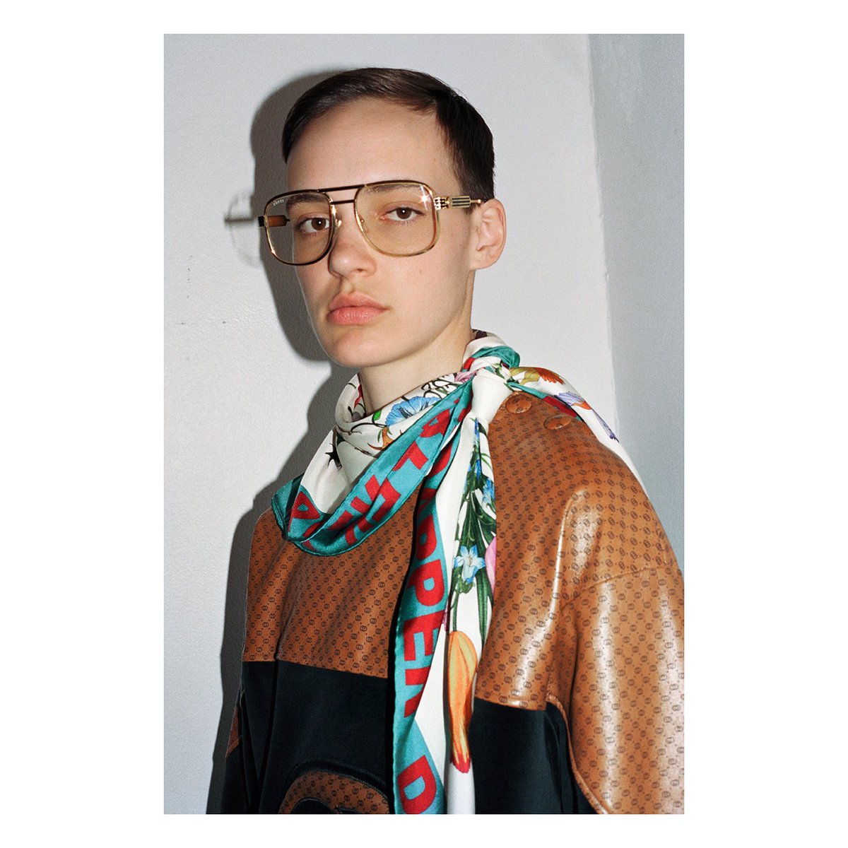 gucci's tweet photo. Printed silk scarves, caps and sunglasses are detailed with ‘Dapper Dan’, the #Harlem based designer @DapperDanHarlem behind the #GucciDapperDan collection together with #AlessandroMichele. More https://t.co/Rt7QORZl9R. https://t.co/a5EPZOzwfG