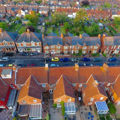 Torc24UK's tweet photo. Buy to let investors in UK are younger than a decade ago https://t.co/0UYmy4dGS9 https://t.co/KYrOAhg7bG