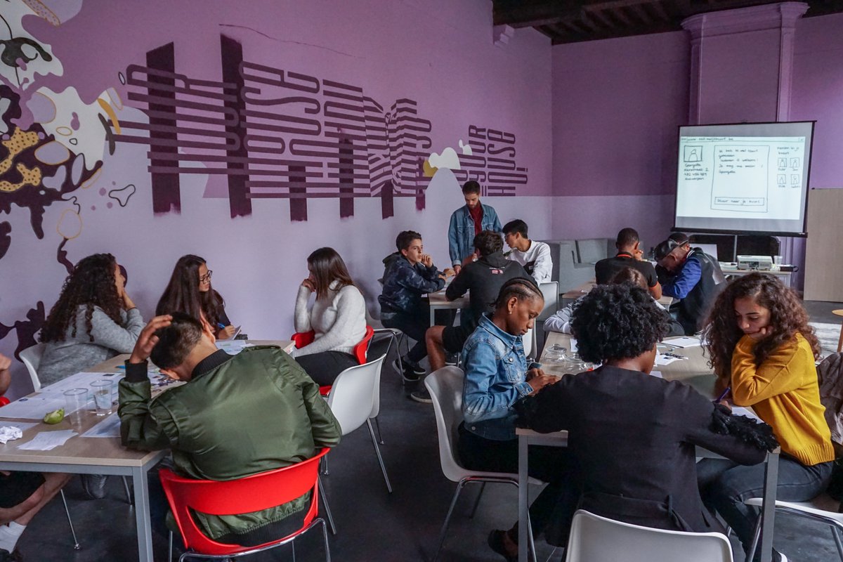 KnightMoves111's tweet image. Yesterday we joined this group of enthusiastic youngsters during the Save Your Hood Summer Camp from #WannaDigitize 👌
We heard a lot of fantastic ideas and helped them create personas, user journeys and paper prototypes! #GetDigitized #servicedesign