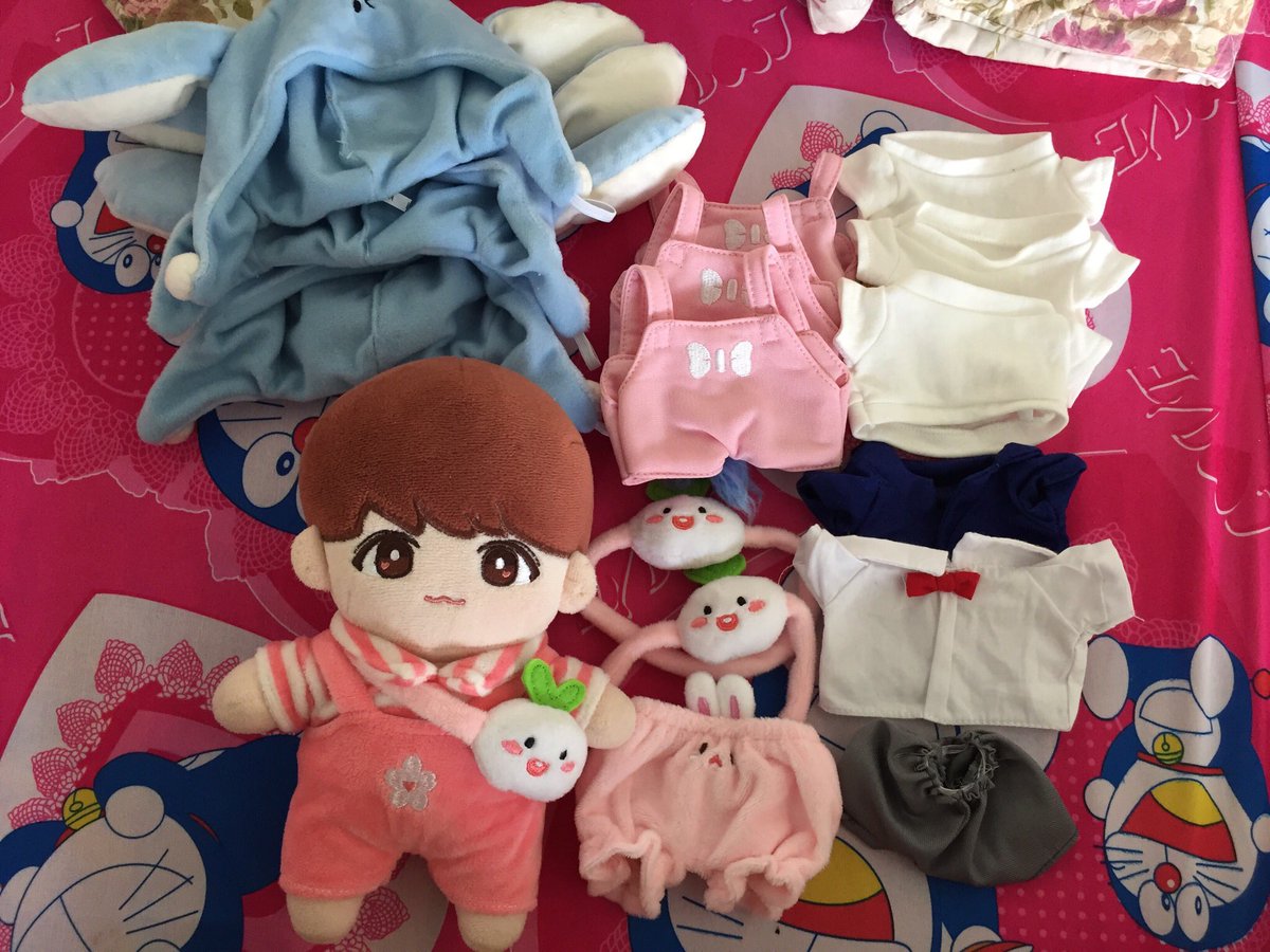 ntna2509's tweet photo. Kkuki Special with outfit. Total 95$. Accept Paypal. Ship worldwide. (I live in HCMC, Vietnam). DM to get ~ 
#kkukispecial #jungkookdoll #20cmdoll #jungkook #bts https://t.co/QdIxXmnYJ3