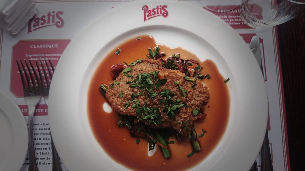 RavPastis's tweet photo. In case of home sickness, the best French bistro in Helsinki, Restaurant Pastis, is open 11.30-23.00 @EmmanuelMacron 🇫🇷😊 Enjoy Finland! https://t.co/CC7ADm43jw