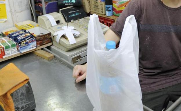 El Ayuntamiento de León inicia una campaña sobre el uso de las bolsas de plástico ow.ly/kb6330lC50e