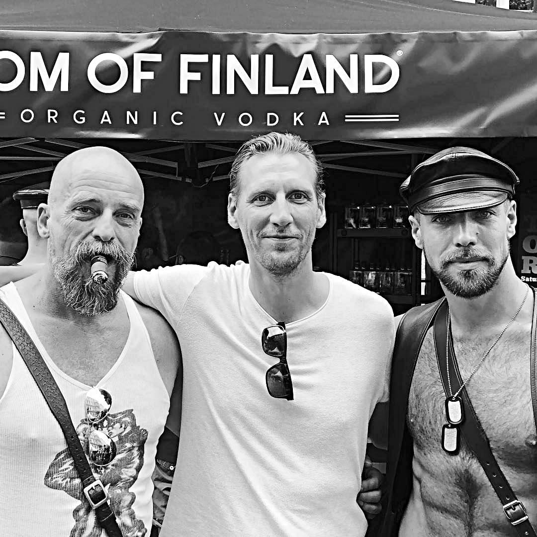 ToFVodka's tweet photo. Love to all who visited us at the Lesbisch Schwules Stadtfest Berlin.

We had a fantastic time together 🖤. 
@nhogner @MaleSpaceBerlin @BerlinCigarMen @pekkastrang 

#Berlin #TomOfFinland #LGBT https://t.co/jJYJdDhPnr
