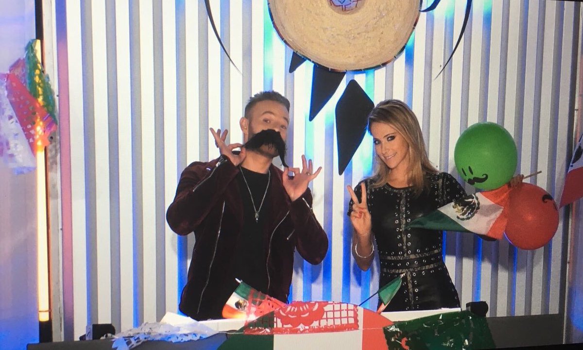 InesSainzG's tweet image. Amigos que emoción!!! Mañana estrenamos la 3era temporada de @Beastmaster en @NetflixLAT @netflix el @guerofranco y yo tenemos la divertida tarea de conducir esta batalla épica entre la bestia y atletas impresionantes!! No se lo pierdan!!!  Viernes 31 de Agosto!!