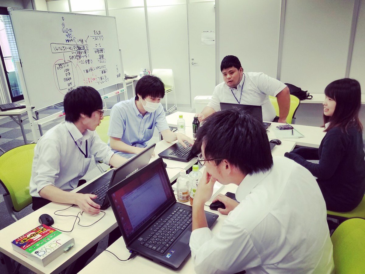 rento_h4's tweet image. 研修風景なんだけど、私ものすごく貫禄感。
#java研修 #来週はデータベース研修