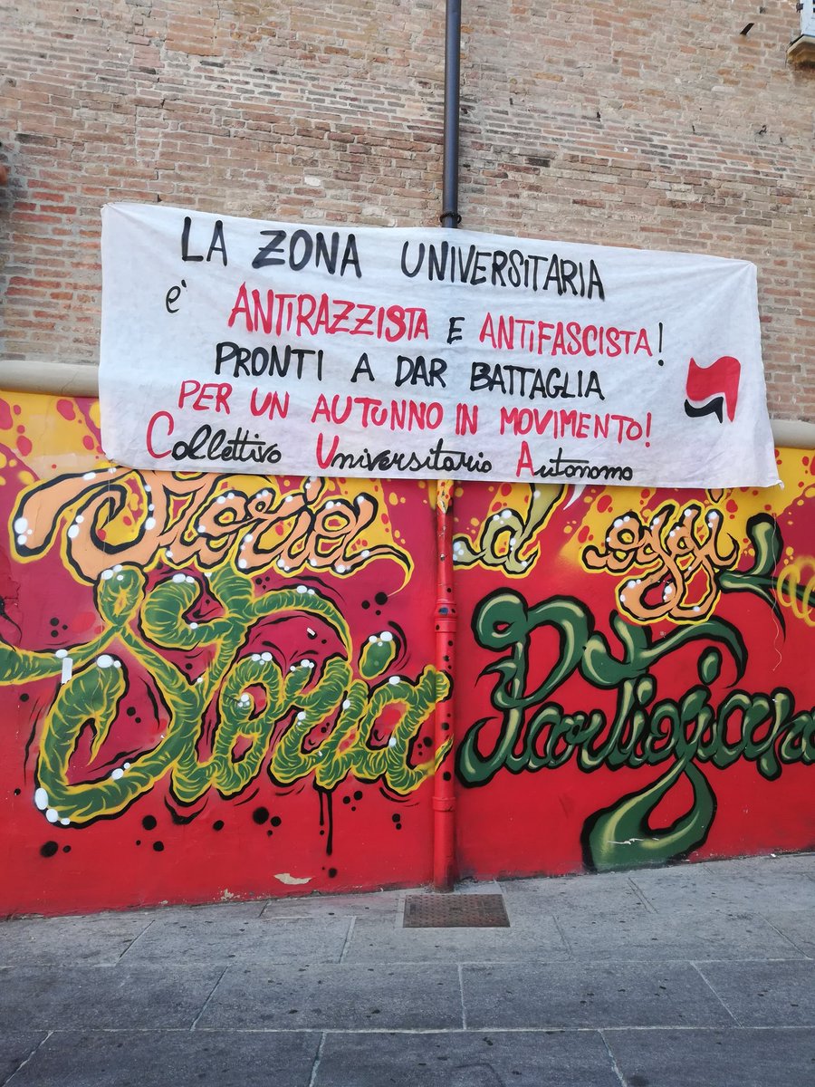 CuaBologna's tweet image. Dalla #zonauniversitaria #antifascista e #antirazzista siamo pronti per un nuovo autunno di #lotta !