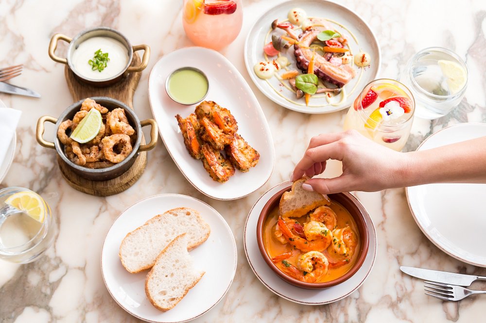 TheMayFairHotel's tweet photo. Lunch is served @MayFair_Kitchen. #SmallPlates #MayFairKitchen #TheMayFairHotel https://t.co/XV9JKcrXey