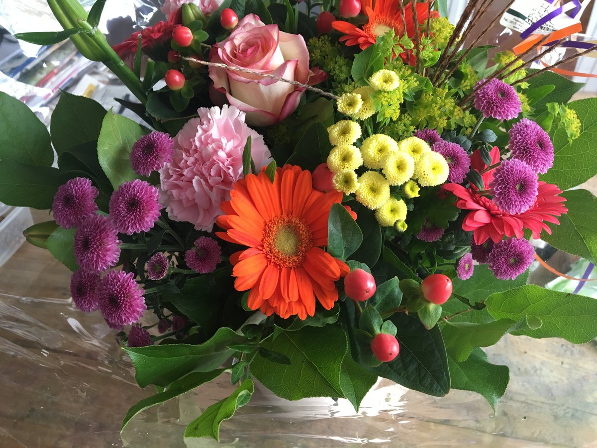 Net bloemen 🌺 ontvangen! Van blije drukker. Lange en fijne #samenwerking met @MarneDrukkers #dankjewel.😊