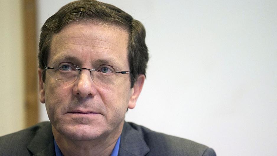 Jeremy Corbyn 'ignored Israeli Labour's invitation to visit Yad Vashem', Isaac Herzog says bit.ly/2N3nyV9