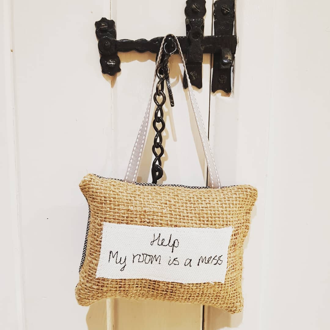 ddesignsuk's tweet photo. Delivery this week to new customer @bishopstrow
They wanted something #handmade and a bit different for their do not disturb signs. Plus, they're #upcycled too ๐โป๏ธ๐ #donotdisturb #donotdisturbsign #hotelsigns #hotelandspa #hotelsupplies #wiltshire #hoteldecor #decor https://t.co/xkeCHja9Rf