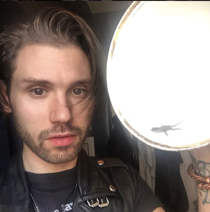 Happy birthday to ryan ross the musician, singer, and songwriter is 32 today 