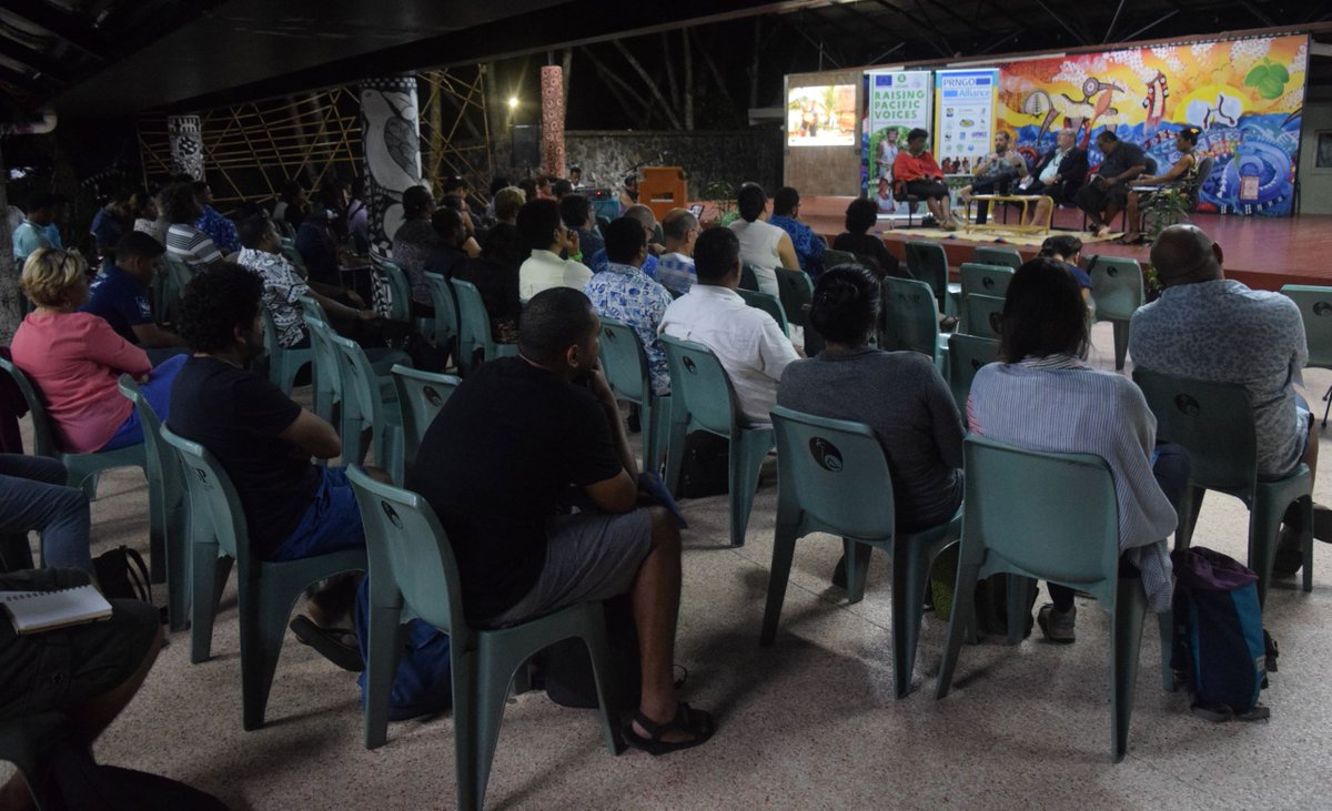 PIDF01's tweet photo. Secretary General François Martel spoke on the way forward for progressing the #Pacific #Blue_Economy at a #Talanoa session on the inclusive Blue Economy: What does a people centred #BlueEconomy look like - organised by @PacVoices @oxfampacific - livefeed https://t.co/1o0EeiiC7J https://t.co/94nSjv0ckP