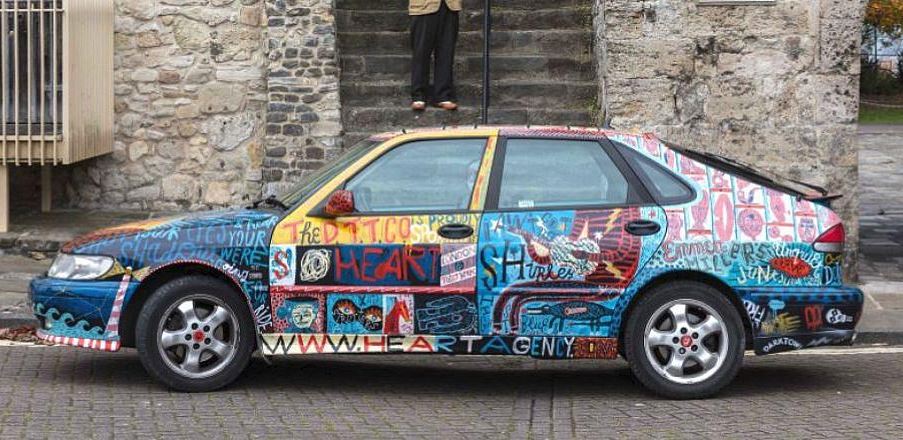 kingscrossN1C's tweet photo. The illustrated taxi that has been in residence in #GranarySquare this summer is about to journey on, but you can pop by at 4.30pm tomorrow for a musical send-off with The Darktown Troubadours, who will be playing a few songs outside @illustrationHQ. https://t.co/Fi2bvQvGTZ https://t.co/5WBPf7hNXT