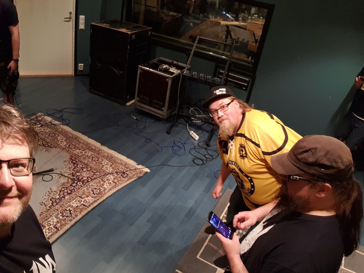 korhosenpete's tweet photo. @Lus1feri:n kanssa äänityshommia! #astiastudio #rokrok #myykultaa #SaiPa #Willimiehet #lokkivalssi https://t.co/p3Rr29Nj3y