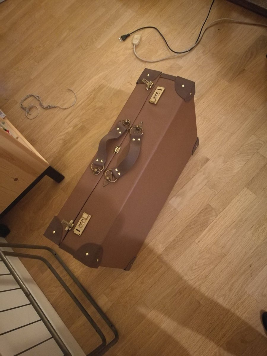 Mayu_tsun's tweet photo. Everything is almost ready. Need to style the wig a prepare all the stuff for the departure.
#violetevergarden #cosplay https://t.co/PzqiAP5L2u