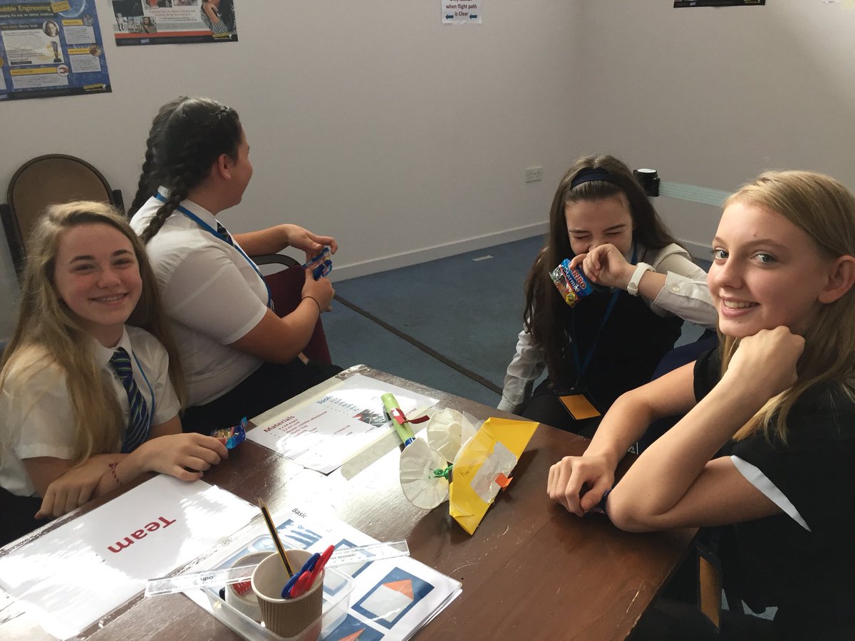 sahs_art_tech's tweet photo. Our winning team of workshop 1🥇 with a solar powered nano satellite with radar to detect space junk 💡🛰 well done girls 👏🏼 #hariboprizes #GPASTEM18 @StAndrewsHS @sahs_science https://t.co/WoTDgDohe7