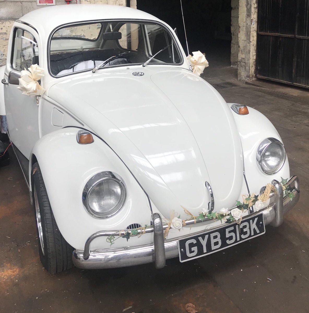 Funcampers's tweet image. How beautiful is our vintage love bug Beau? 😍 we love him ❤️ perfect if you’re looking for something a little different. 🙌🏻