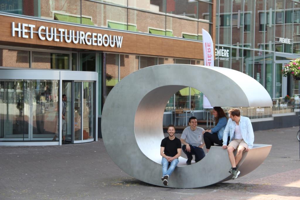 Wij hebben nog een aantal leuke stageplekken vrij! #Stage #Marketing #Productie #Programmering Kijk snel op: hetcultuurgebouw.nl/vacatures/.