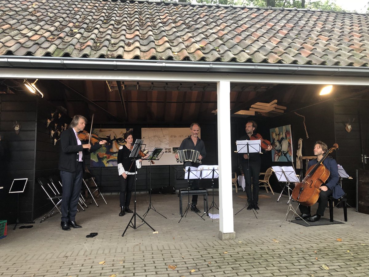 ciakroon's tweet photo. Geweldig mooi Stift internationaal muziekfestival op de Hakenberg in Beuningen @GemeenteLosser. Historische grond voor artistiek leider Daniël Rowland https://t.co/IAChqRrsMc