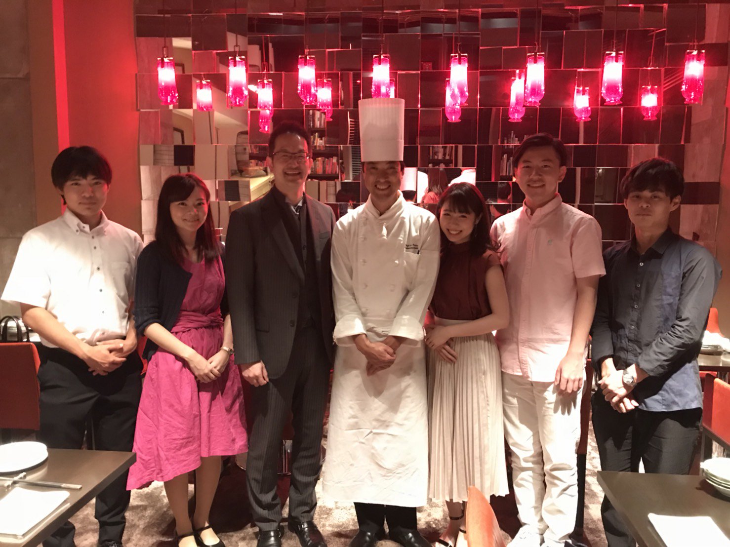 伊藤賀一 がいち 日本一生徒数の多い社会講師 49歳早大生 文筆家 プロレスリングアナ ラジオpn 夕食は スタディサプリで合格した現早大生の教え子さん というか同窓生 と連れだって六本木のグランドハイアットへ チャイナルーム 小池シェフを