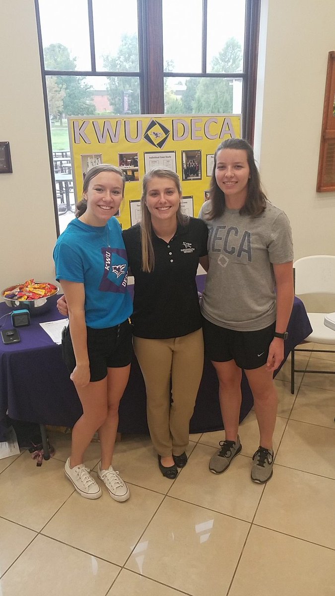 DecaKwu's tweet photo. Come see us at the Discovery Fair from 10-12 today in the SAC!! Play cornhole and win some candy! https://t.co/H4T6bnUpqx
