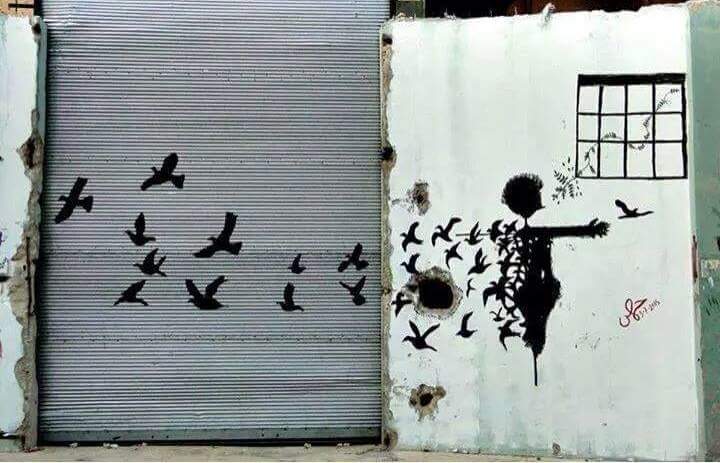 Acı diyorum efendim, o da evrensel olmalı;
Bir çocuğun eline diken batsa;
İnsanoğlu yanmalı...