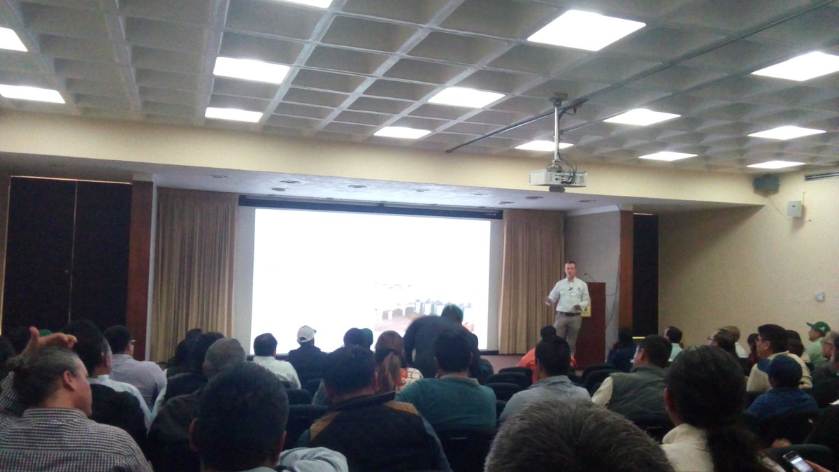 VillaAlcant's tweet photo. Presentación de resultados de Plataformas de Investigación #masagro #intensificacionsustentable
@HubPSurCimmyt 
@MasAgroGto 
@MasAgPlataforma 
@bramaccimmyt
@ACCIMMYT 
@sgfonteyne 
@SAGARPA_Oax 
@SAGARPA_mx 
@FAOMexico 
@FloresHabacuc 
@AdolfoToledo_ 
@PaulGarciameza https://t.co/YuwpnTjGiF
