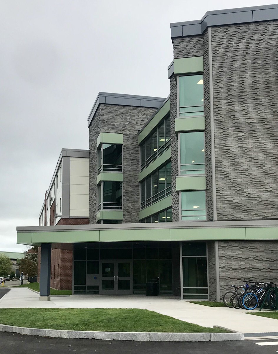 NYS_DASNY's tweet image. The ribbon is cut — officially announcing the completion of Eagle Hall @Brockport! @SUNY #SupportingStudentSuccess #designbuild @MachArchitect @PathfinderEandA