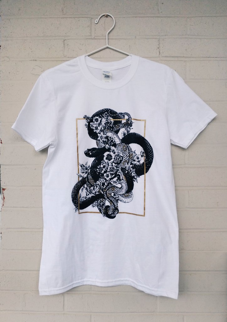 avry_k's tweet photo. White and gold snake shirts now available in my Etsy! 🐍 Stay tuned for the black version #snake #streetwear #Flowers #Gold https://t.co/tT38hHDTuo