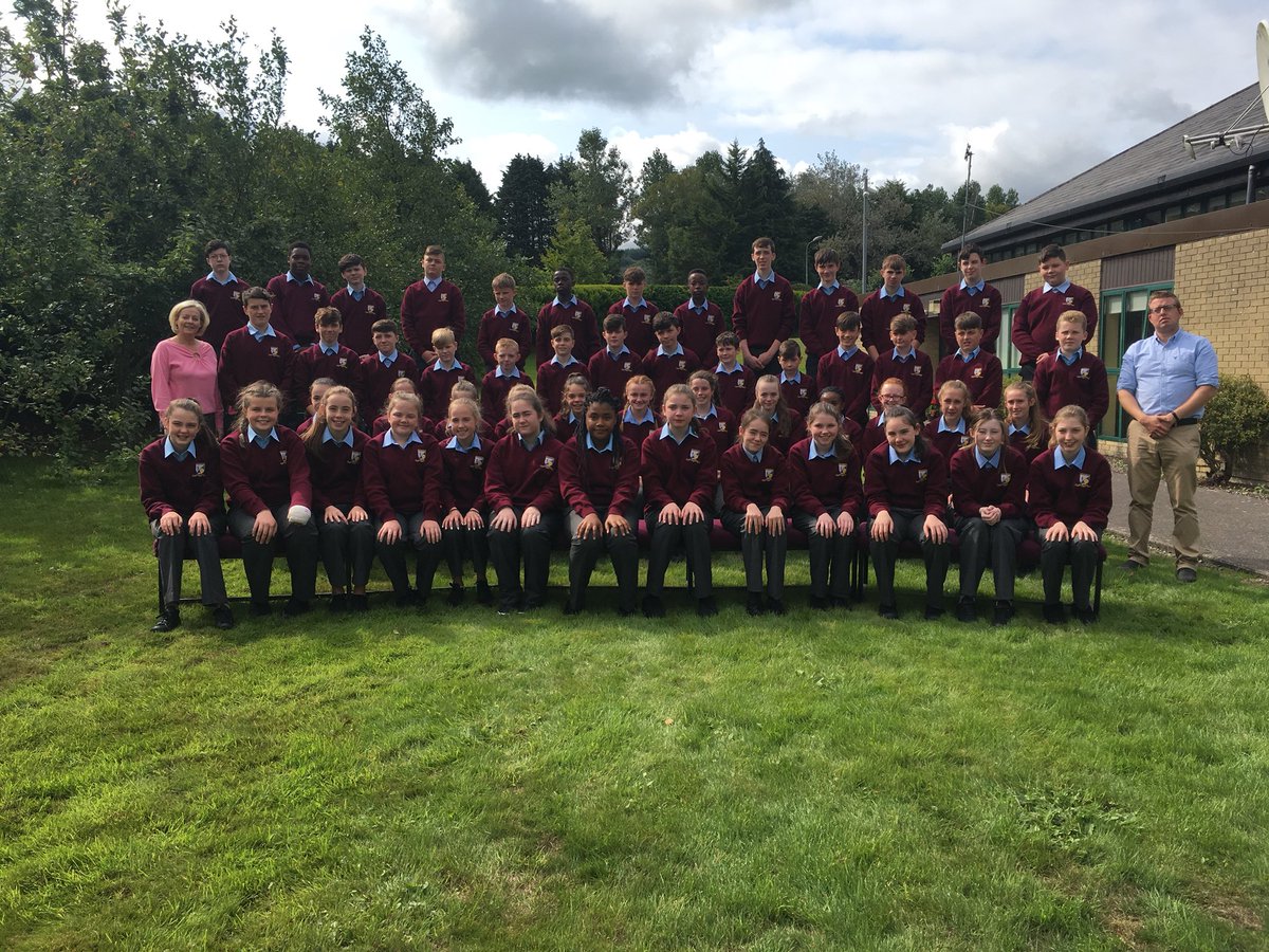 Fáilte mhór roimh ár ndaltaí nua sa Chéad Bhliain! A very warm welcome to our new First Year Students.We wish them and their Tutors, Ms. O’Hanlon &amp; Mr. Lyons all the best for the future here with us.Go n-éirí go geal libh uilig!