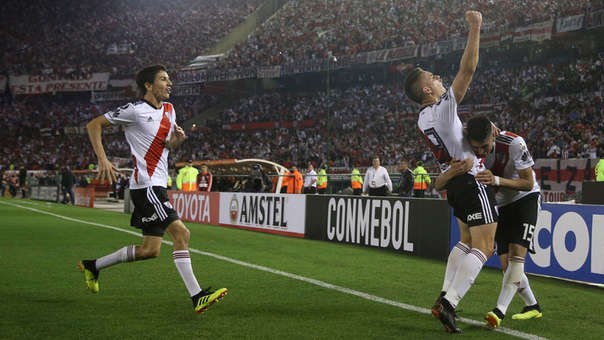 Santos Borré y una sutileza para el 3-0 de River ante Racing: goo.gl/9eJ4sC  #GolesCO #Borre #RiverPlate #Libertadores