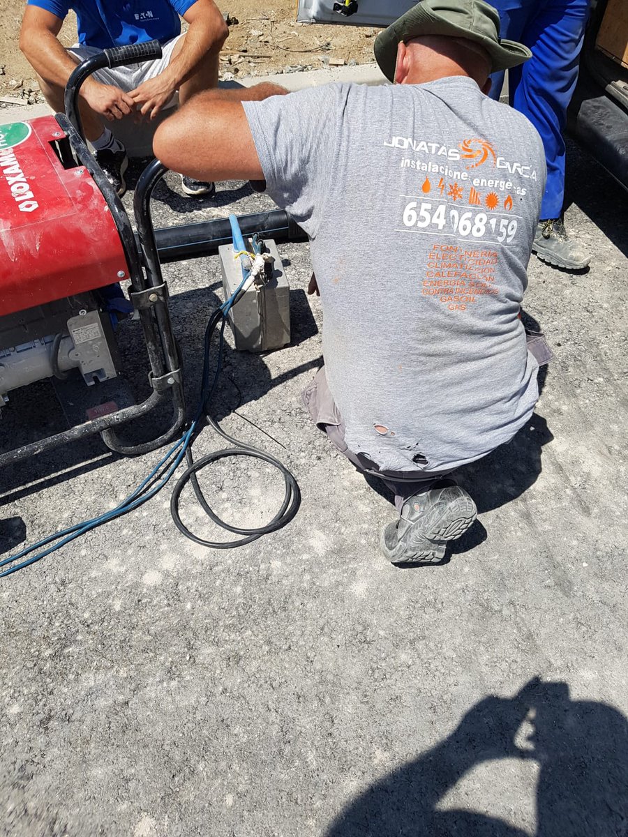 jonatasing's tweet image. Trabajos llevado a cabo en complejo residencial Real de la Quinta (#Marbella): #fontanería, #electricidad e #iluminación de las fuentes y cascadas. Para la fontanería hemos utilizado polietileno electrosoldable. #fontaneríaMálaga #electricidadMálaga #iluminaciónMálaga 654068159