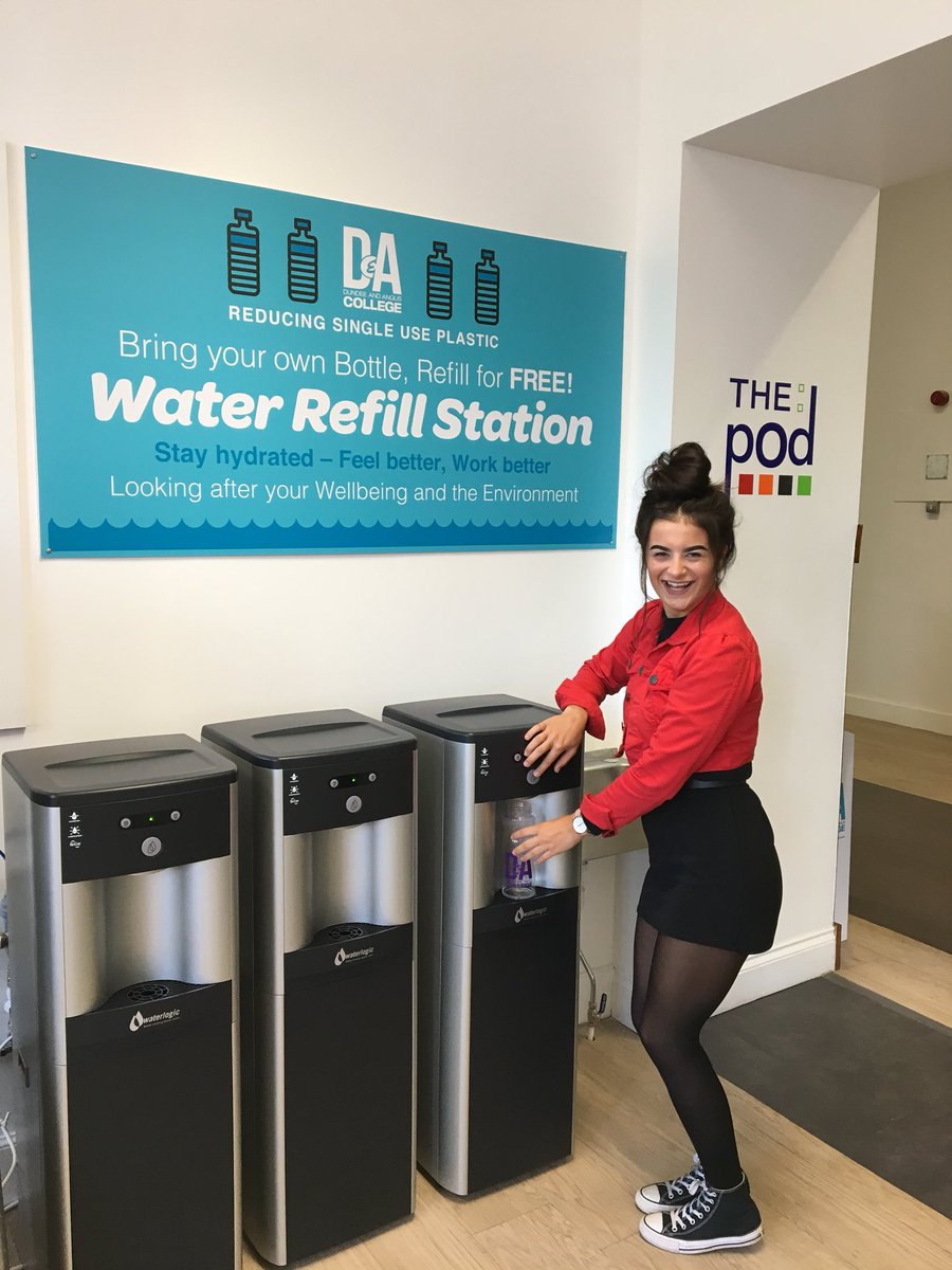 TatiannaZorina's tweet photo. Our Beauty Student Jemma is feeling very happy that she doesnβt have to spend cash on water anymore! FREE water for all @dundee_angus @EnvironmentD_A #waterforwellbeing #bottleforlife #DAWellbeing #moresuccessfulstudents #DAG2G https://t.co/UwsxCG0SVb
