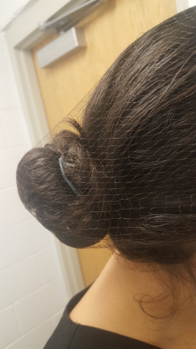 mistressfinance's tweet photo. Day job with a hair net and standing all day. #findom #paypal #feetpics #hairpics https://t.co/OlzFYXaog2