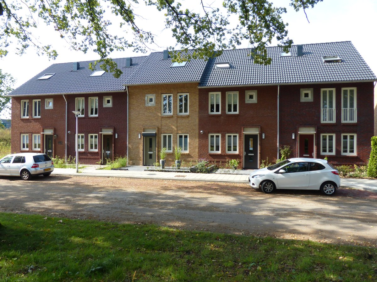 Nijhuis_Bouw's tweet photo. Projectetalage @Platform31 Oost-Boswinkel #Enschede. Een mooie samenvatting van een mooi project. #duurzaam @Dewoonplaats https://t.co/h6Cap68f7O https://t.co/b3ZvtTXFlx