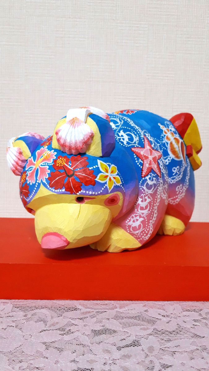 木彫工房もくもっこり 樋口 木彫り熊 八雲町 貝殻娘ぺぷ3を作りました 耳にホタテの貝殻をつけて おでこに南国の ハイビスカスの花を飾りました 貝殻もリボンもすべて一つの木から手彫りをしております ボディに 巻貝 ヒトデ カンパニュラの花の 木彫工房もくもっこり 樋口 木彫り熊 八雲町 貝殻娘ぺぷ3を作りました 耳にホタテの貝殻をつけて おでこに南国の ハイビスカスの花を飾りました 貝殻もリボンもすべて一つの木から手彫りをしております ボディに 巻貝 ヒトデ カンパニュラの花の