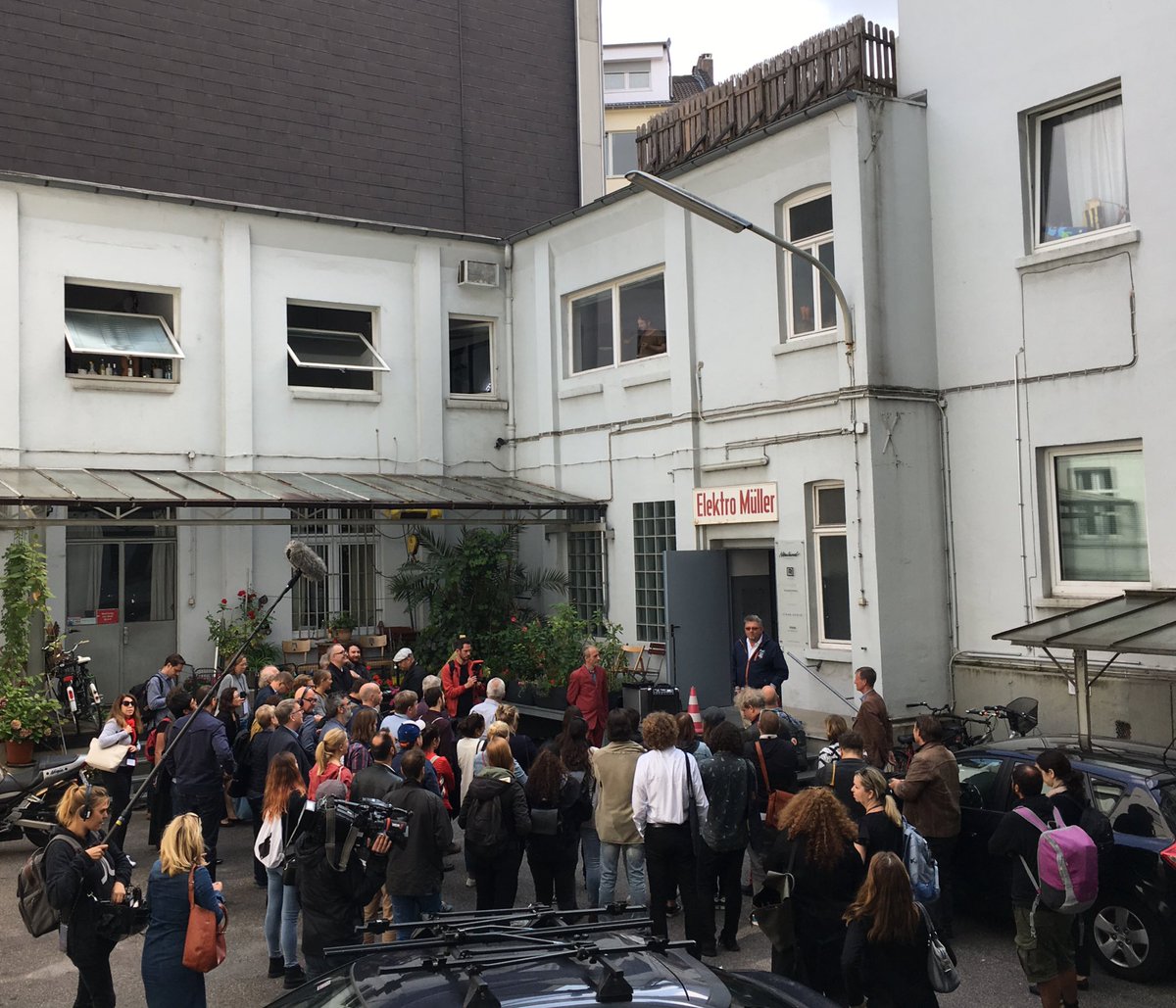 VisitDusseldorf's tweet photo. „Sound of Düsseldorf“ played at legendary places today #musictourismconvention #MusicTourismDuesseldorf https://t.co/ibOQ4GSbJ5