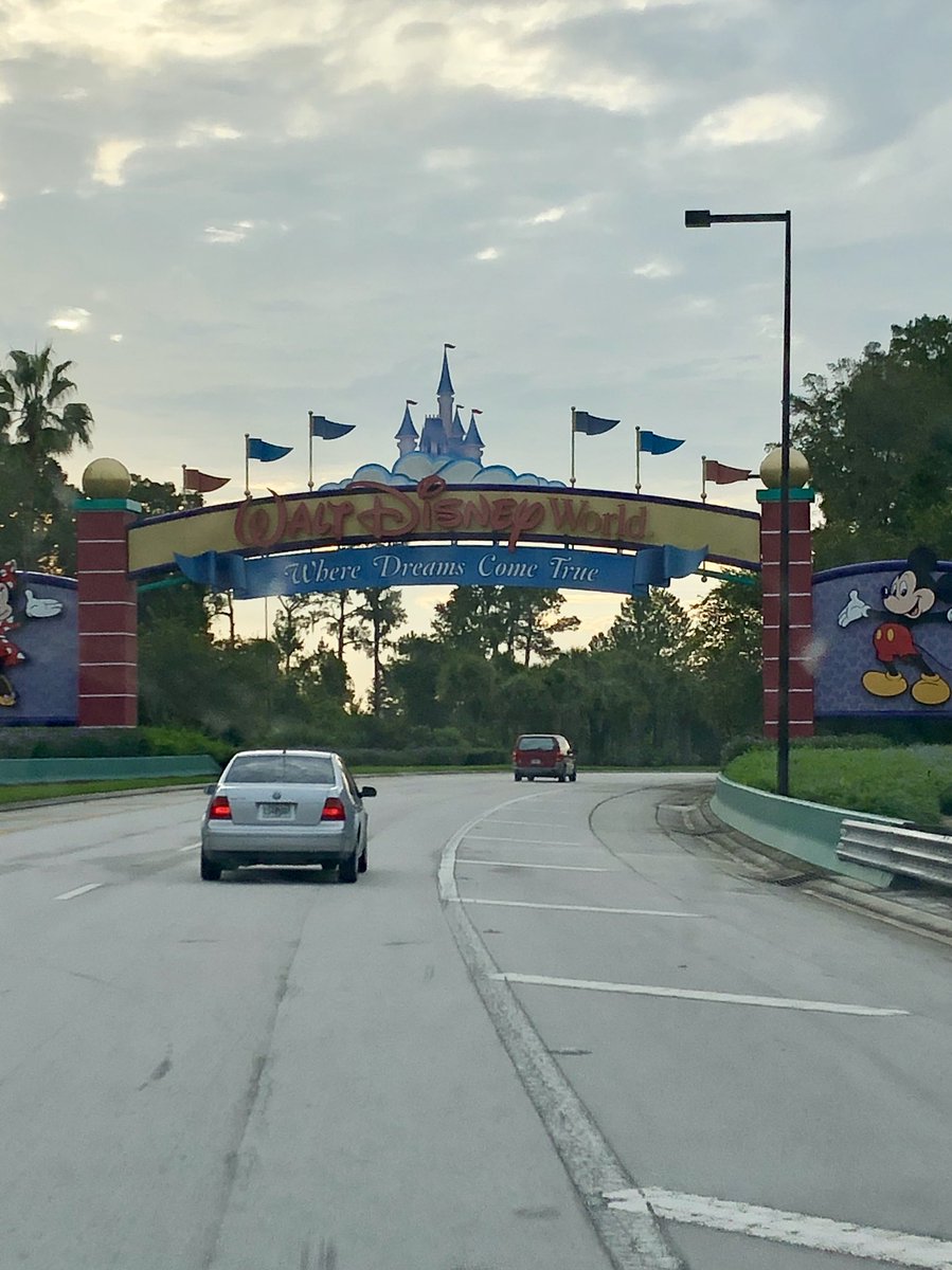WDWMinnieBar's tweet image. We’re here! #WDW #WelcomeHome