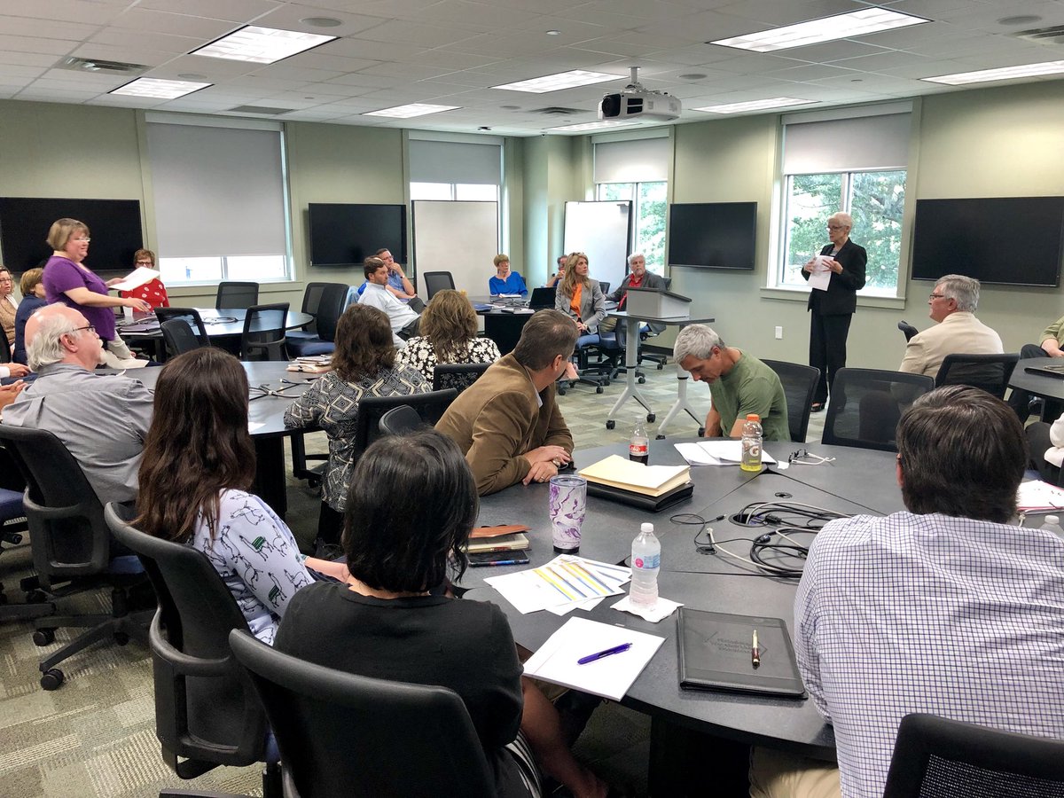 lkguice's tweet photo. Grateful to have @RickBatemanJr &amp; @BPCCCavs faculty on @LATech campus to develop more education pathways for students in NW LA. Great progress with our partnership. https://t.co/cyoC5xEhdv