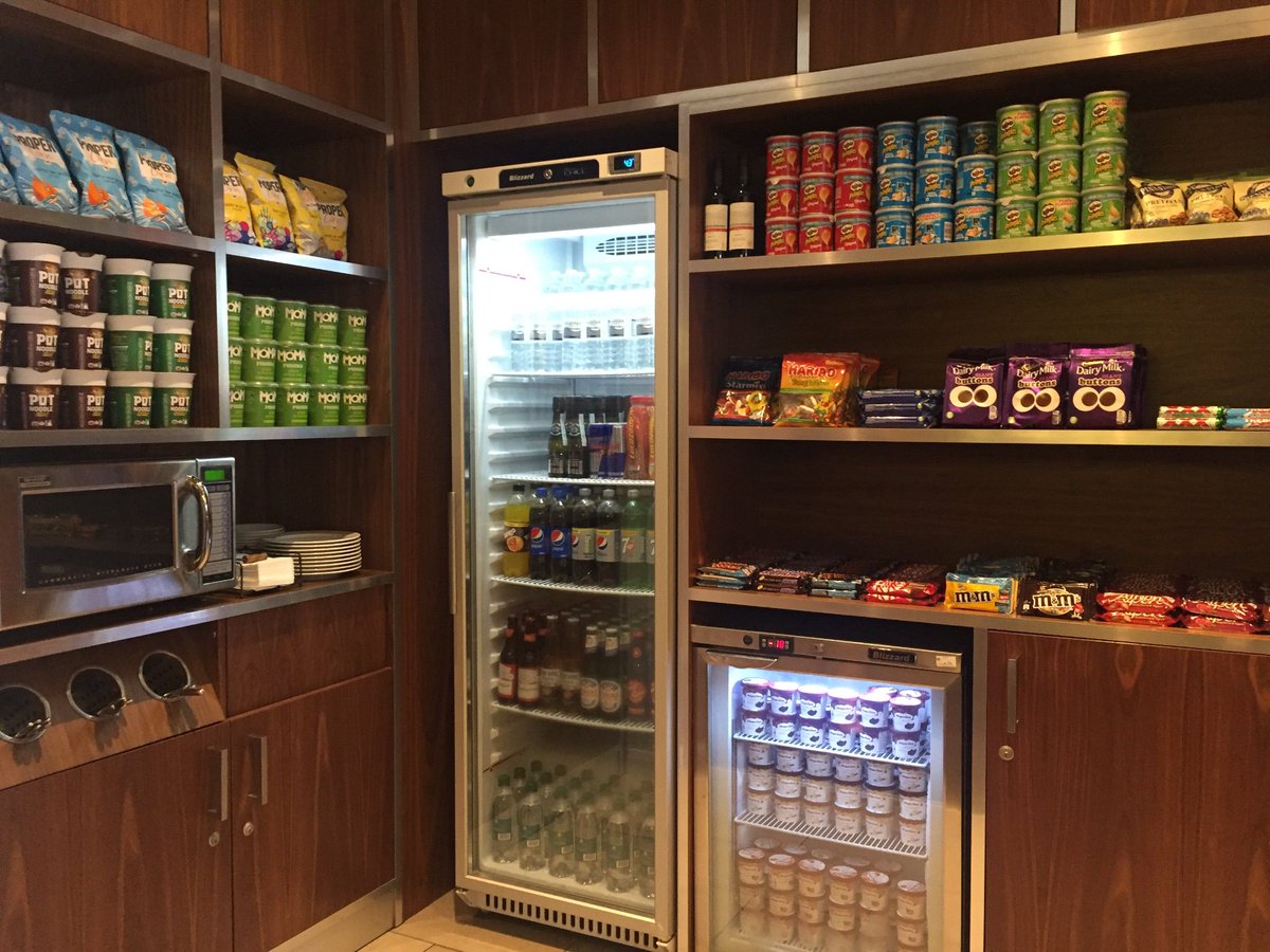 FusionMandE's tweet photo. We popped by the @CourtyardEdi for a whistle stop tour of the fantastic facilities there! #courtyard #marriott #edinburgh #fusiondayoffun https://t.co/iso5hGfKL8
