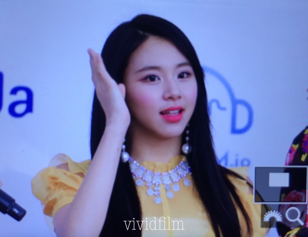 vividfilm0423's tweet photo. 180830 ㅋㅋㅋㅋㅋ 바꿈 #채영 #chaeyoung https://t.co/jNhYpONWUQ