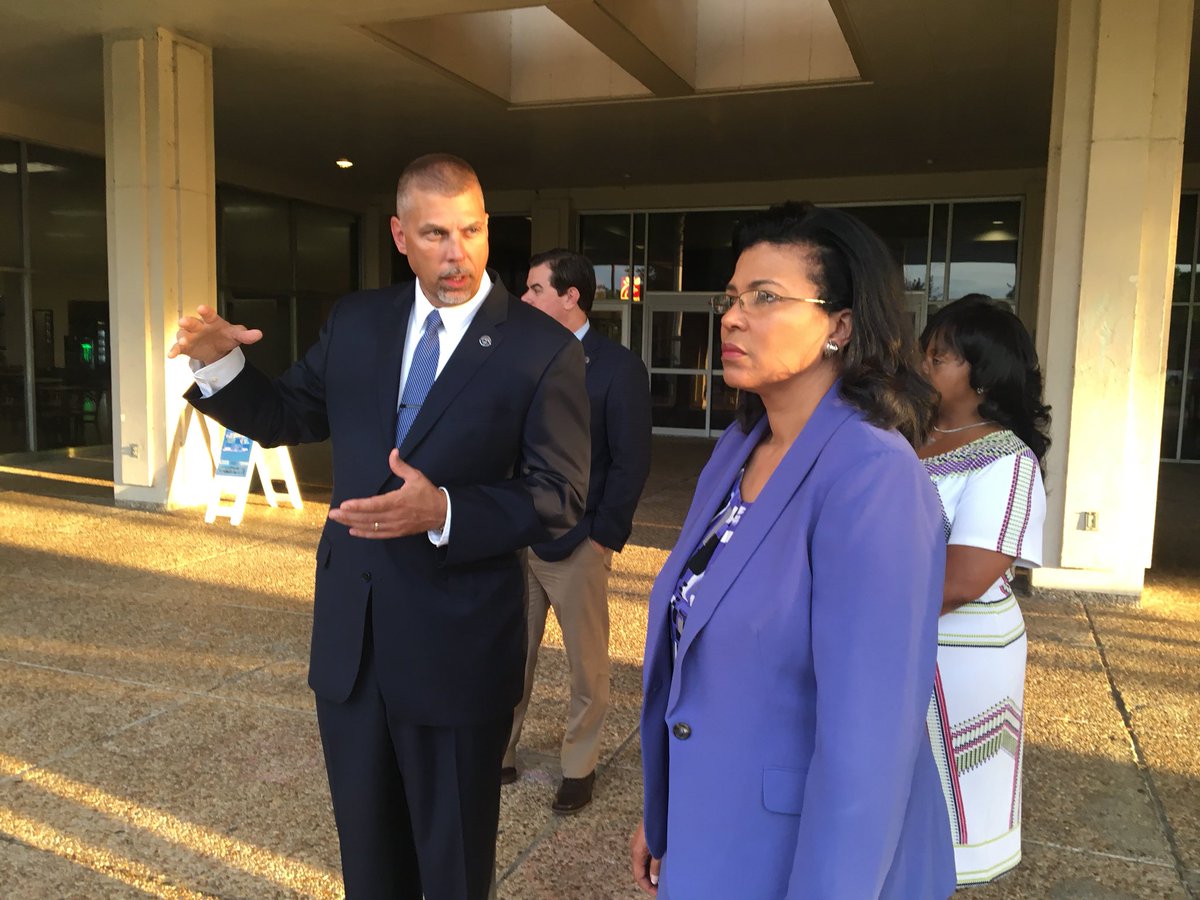 LA_Regents's tweet photo. Welcoming a new day and a new leg of the #CommissionersTour with a walk on the campus of @UofNO #CapitalOutlay https://t.co/vBBXt404hl